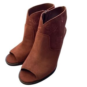 Lucky Brand Women's Toffee Tan Oiled Suede Listana Booties Sandals Heels 7.5M